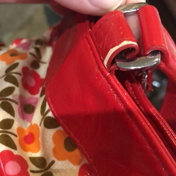 Vera Bradley Frill large tote shoulder bag red patent trim floral body - Picture 12 of 13